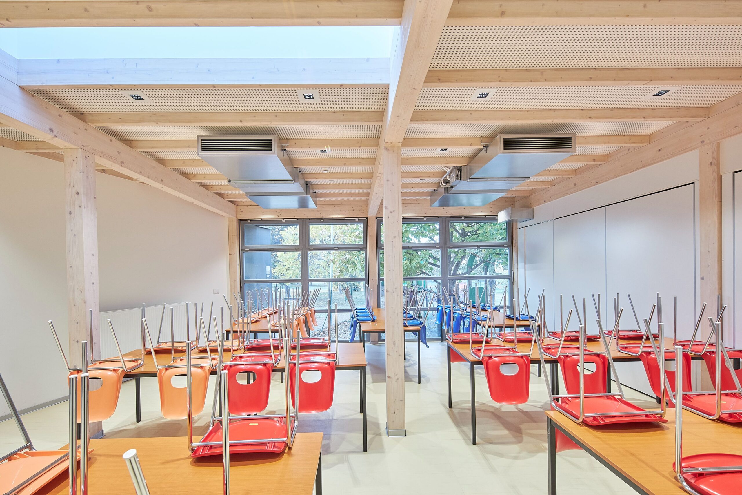 Přístavba jídelny a polytechnické učebny Dolní Měcholupy