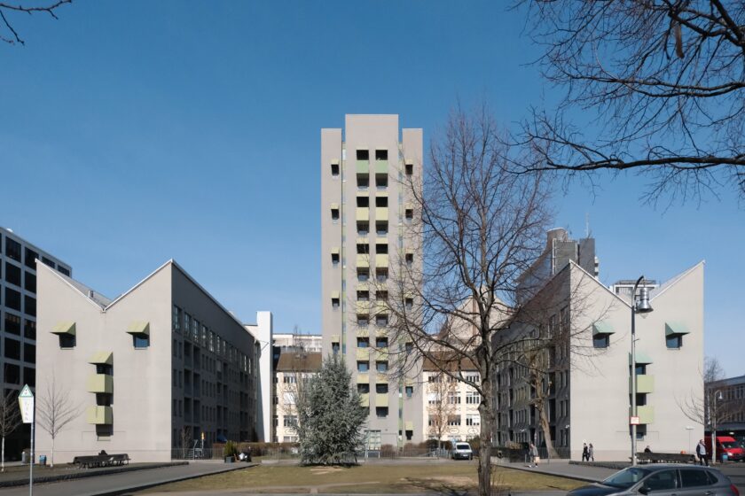 John Hejduk – Kreuzberg Tower, Charlottenstrasse (1986–1988, projekt 1980)