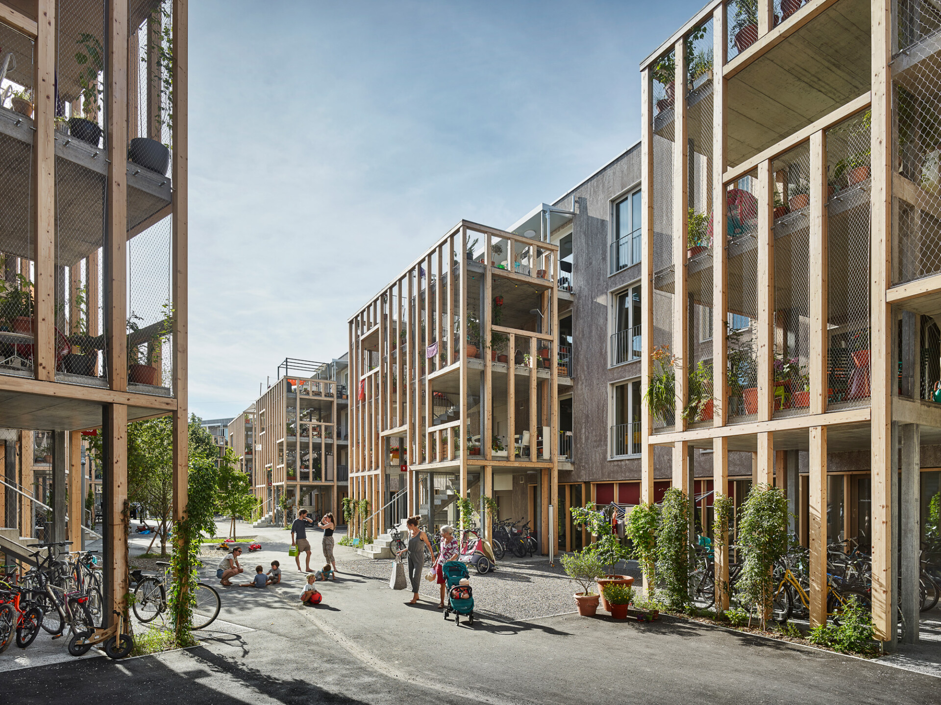 Huebergass Bern 2021 GWJ CF119444 SMALL Huebergass, Bern