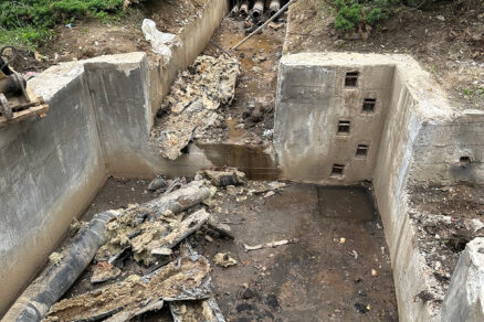 Obr. 4aObr. 3 Demontáž původních ocelových potrubí