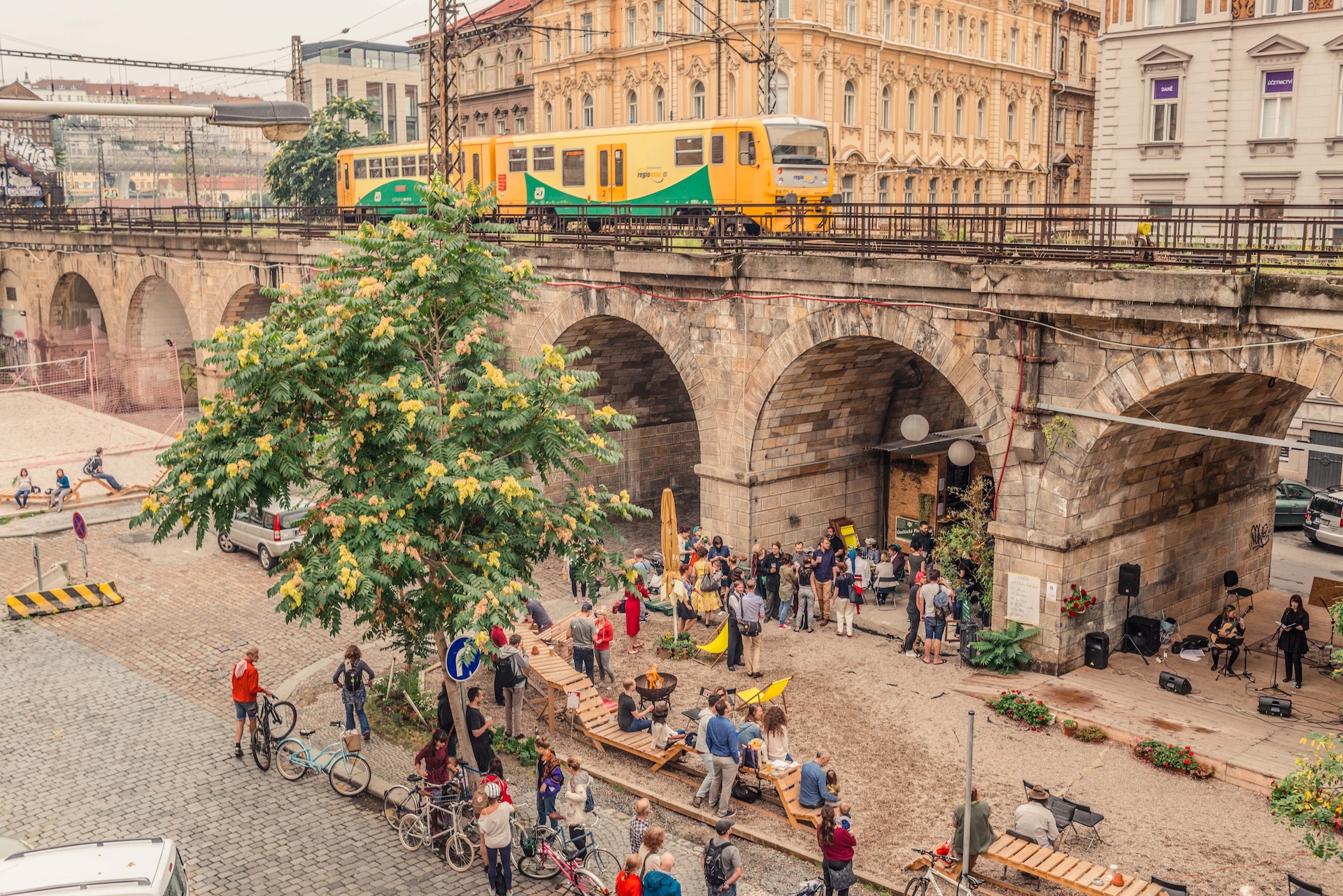 default min 5 Negrelliho viadukt