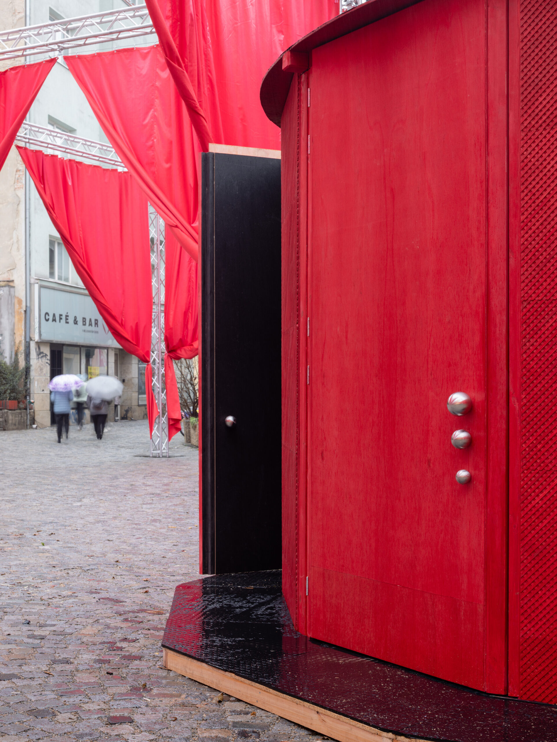 peer collective katerina seda bad habits 16 matej hakar