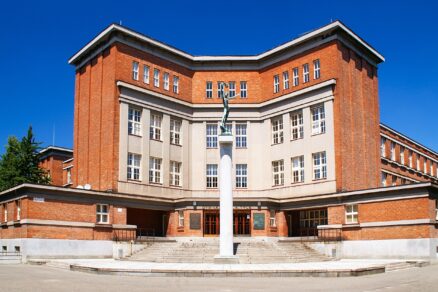 Hradec Králové, Gymnázium Josefa Kajetána Tyla