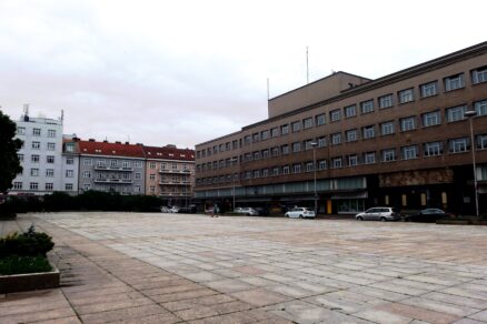 Hradec Králové, Ulrichovo náměstí