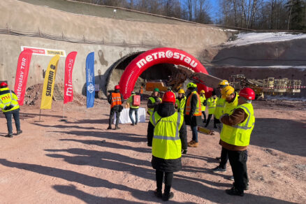 Skupina Metrostav D11 tunel Opevneni02