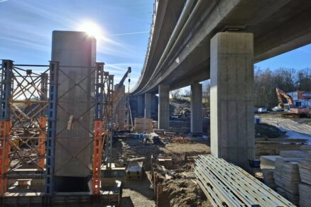 Výstavba úseku Nažidla- Dolní Dvořiště