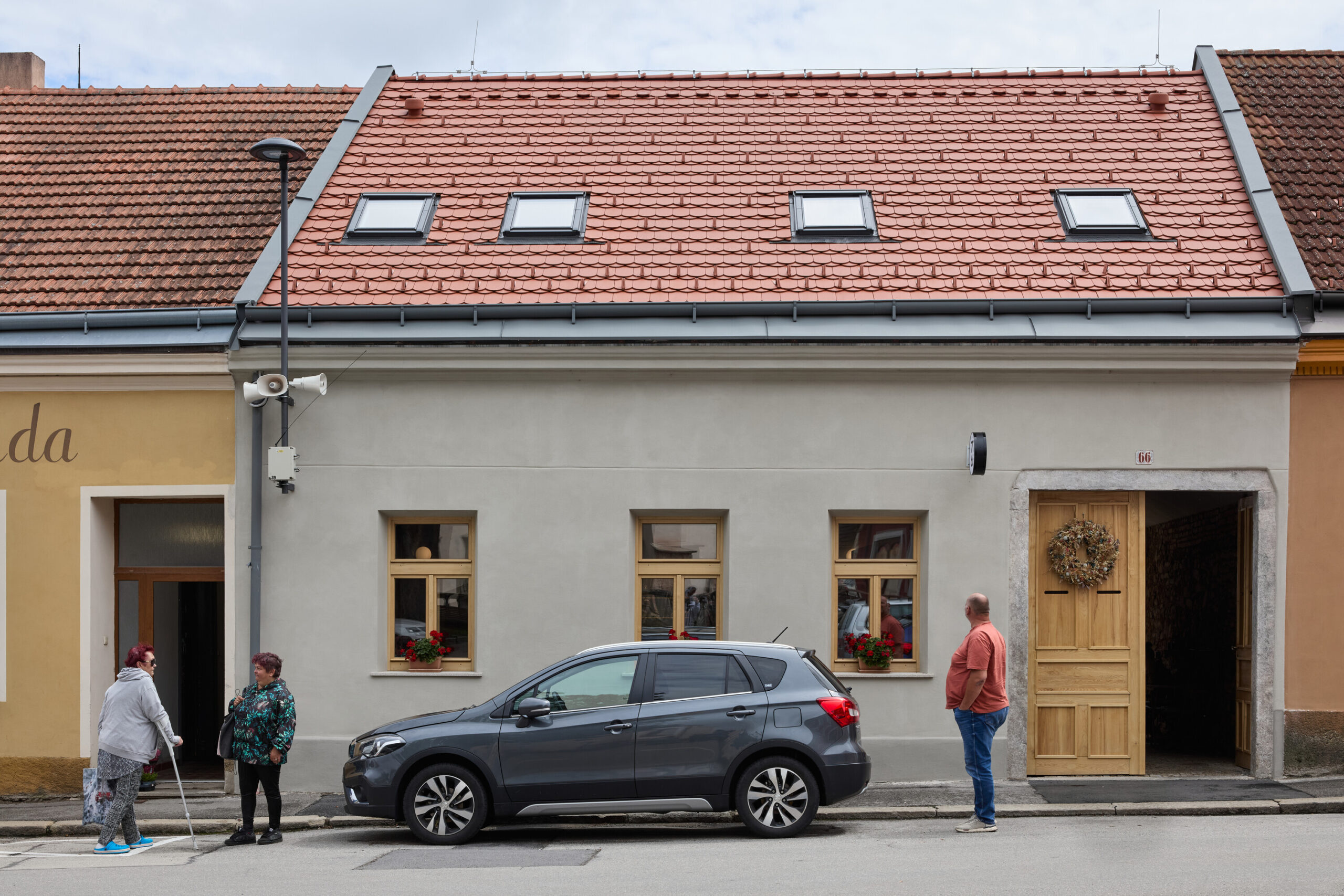 K66 | Dům s kavárnou