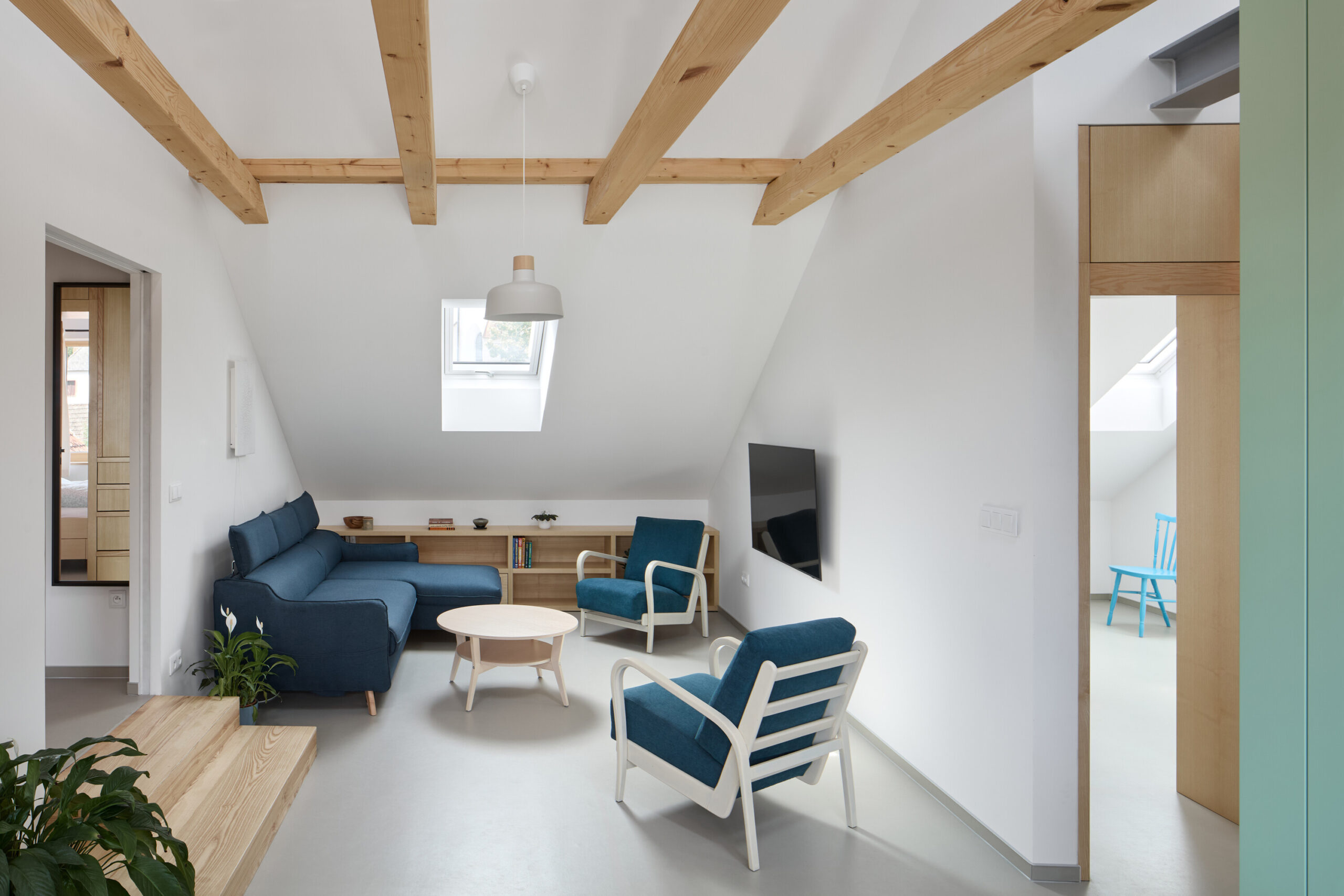 K66 | Dům s kavárnou