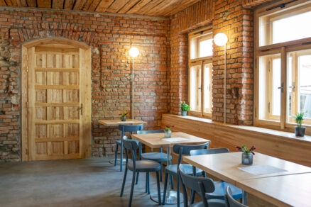 K66 | Dům s kavárnou