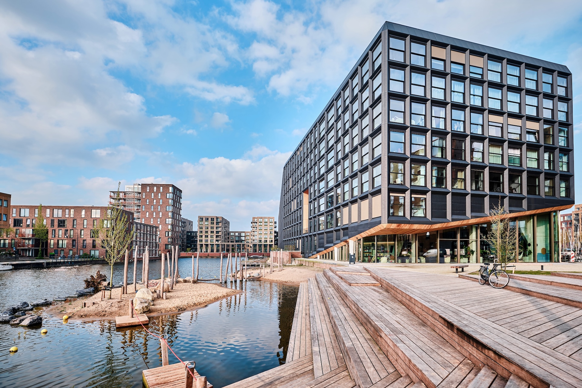 Jonas’ Residential Building ve čtvrti Ijburg