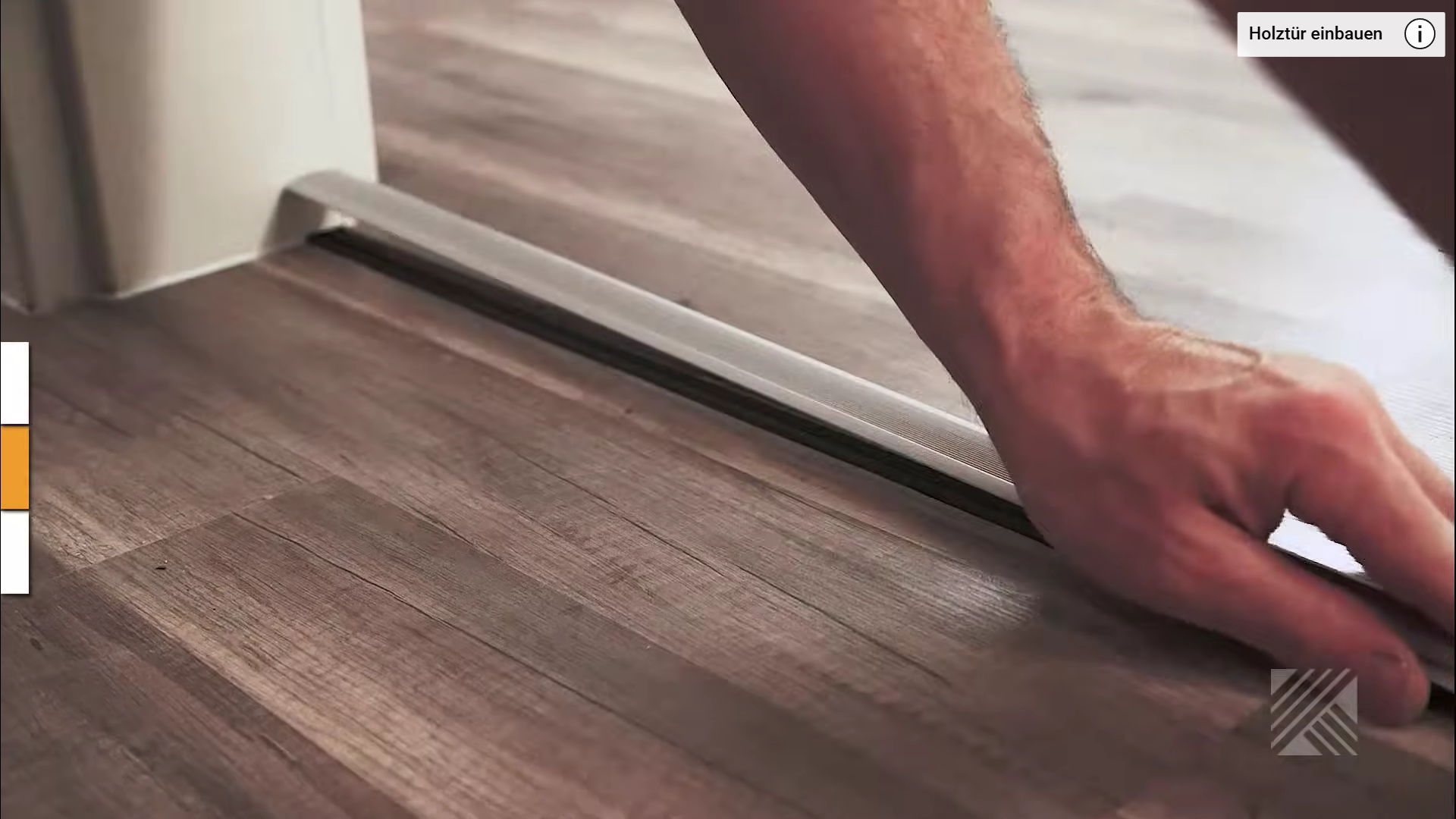 Zakrácení lišt … a dle potřeby zkrátíme lišty a práh tak, aby pasovaly k nově osazenému rámu.