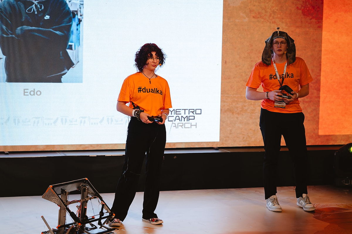 Metro ARCH Camp 2025 přilákal loni do Popradu také desítky studentů, mimo jiné i zástupce Duální akademie z Bratislavy.