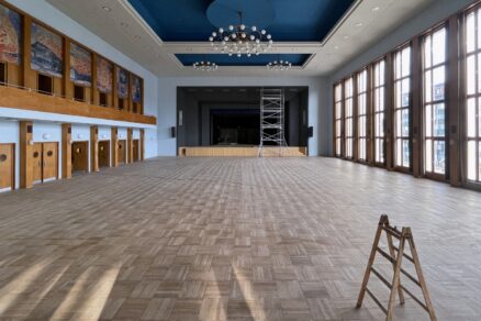 Obnova respektuje původní architekturu 60. let a současně reaguje na dnešní potřeby