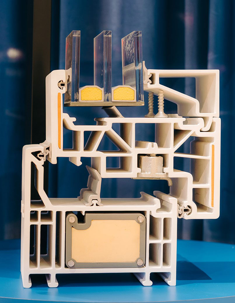 Okna a dveře bez oceli. Technologie ThermoFibra ve spojení s Forthex přináší nižší hmotnost a špičkovou tepelnou izolaci s Uf až 0,85 W/m²K.