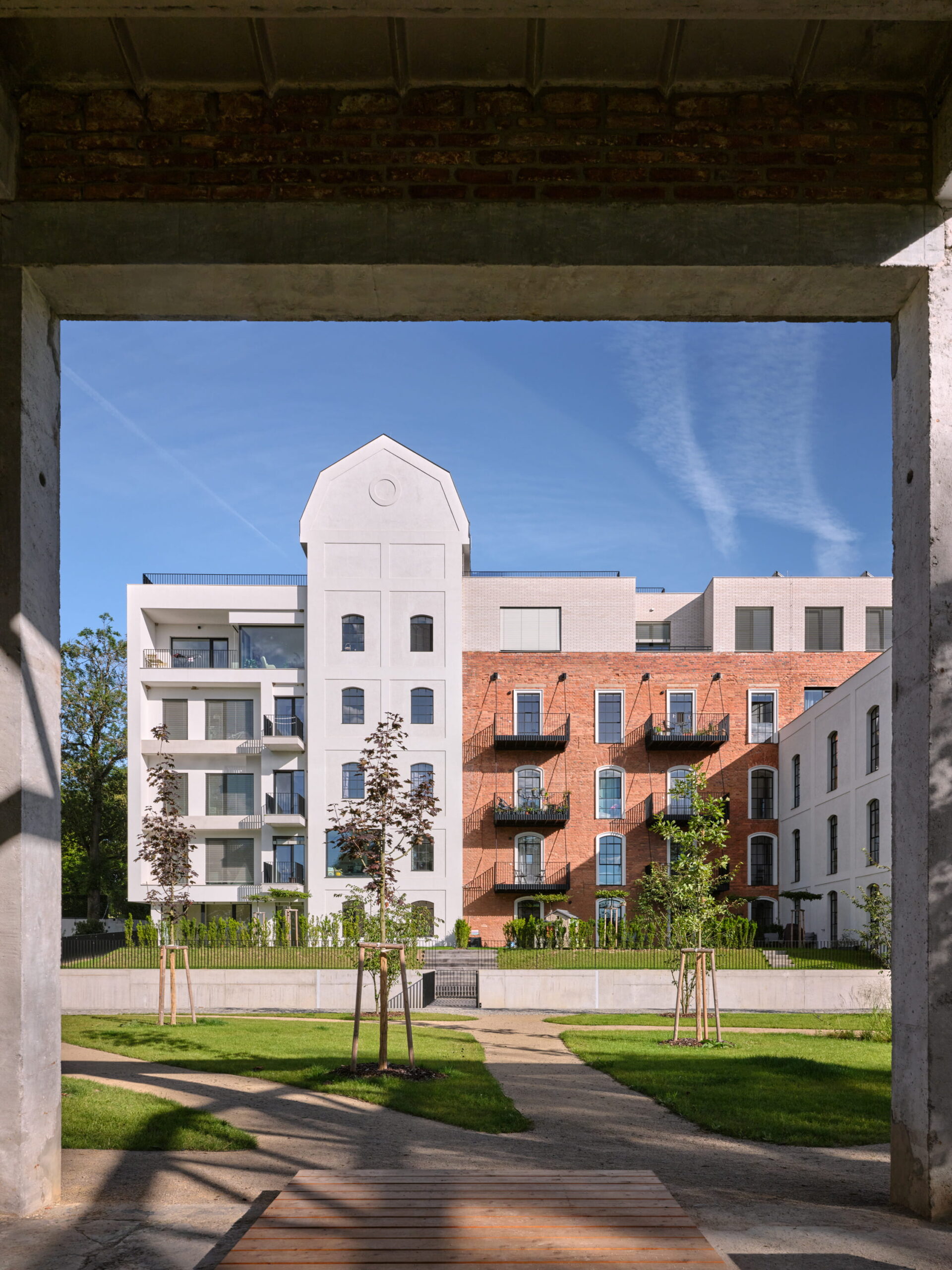 Areál bývalého Žitného mlýna v Boršově nad Vltavou prošel konverzí na obytný soubor