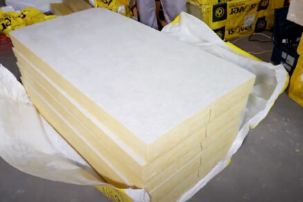 Příprava izolačních desek Isover Stropmax 31 před montáží