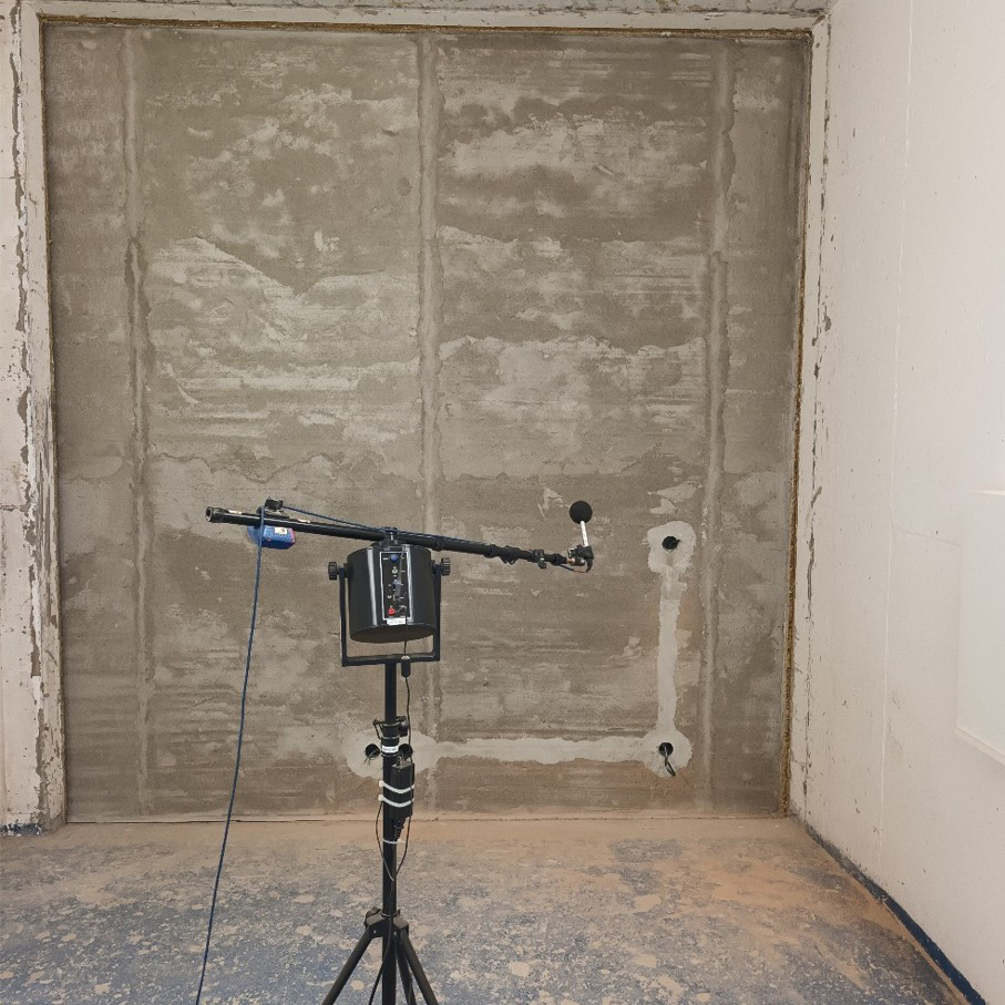 Měření neprůzvučnosti stěny v interiéru pomocí akustické techniky