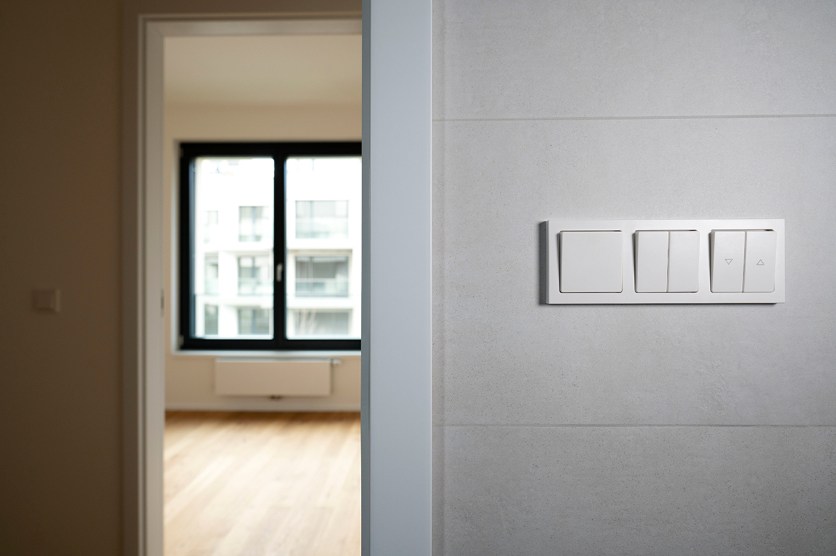 Designové vypínače v moderním bytě Astrid Garden