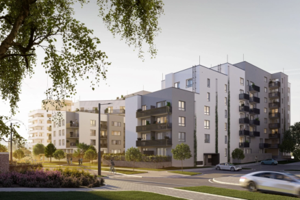 Masu betonu rozrušují různé výškové úrovně domu