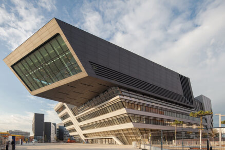 WU Wien library Zaha Hadid DELTA Group small