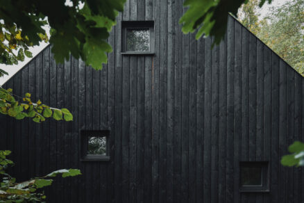 Chata na břehu Sázavy