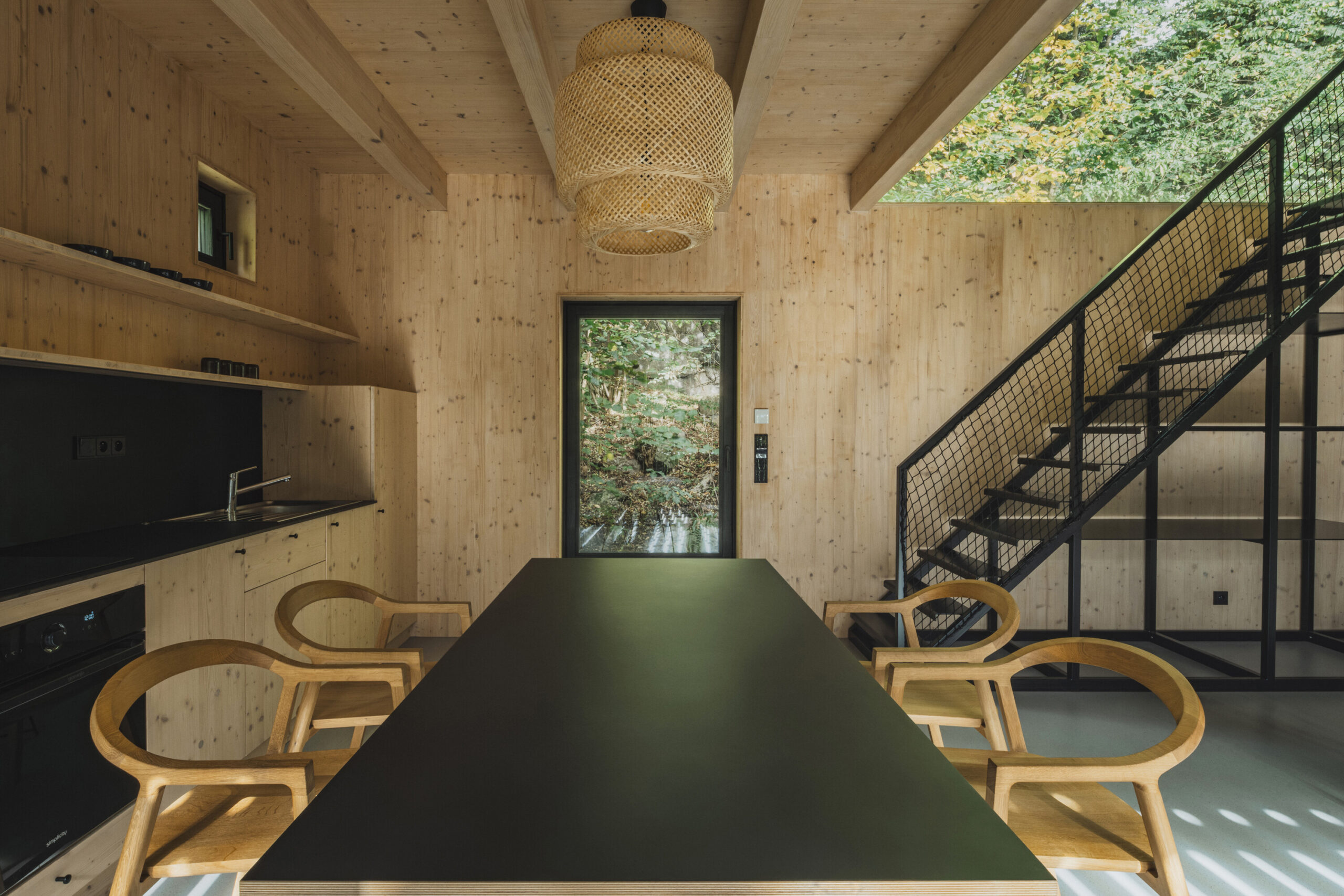 Chata na břehu Sázavy