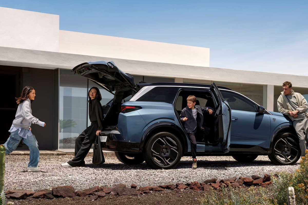Prostorný Peugeot 5008 pro rodiny
