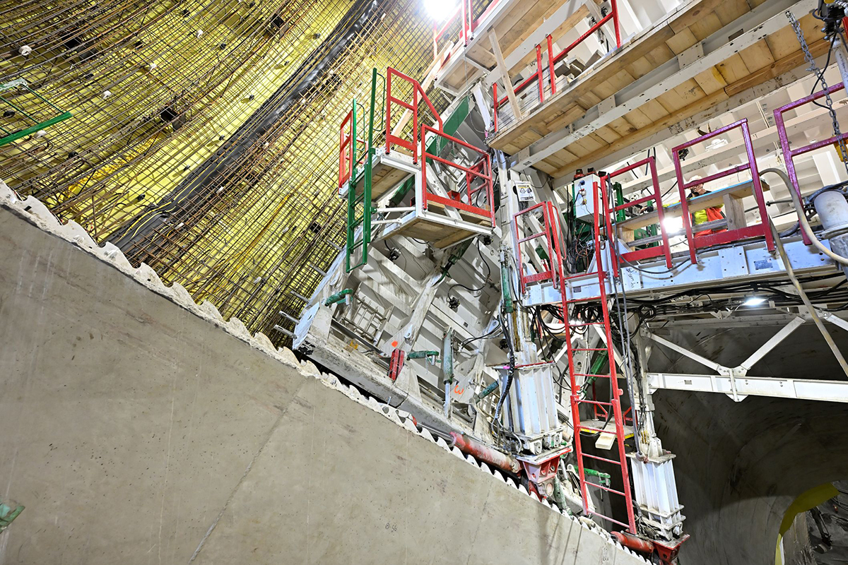 Bednění pro eskalátorový tunel Bednění pro eskalátorový tunel