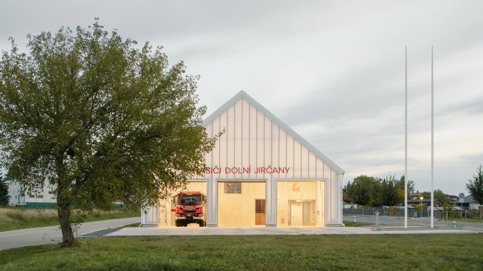 Hasičárna pro Psáry a Dolní Jirčany – SOA Architekti
