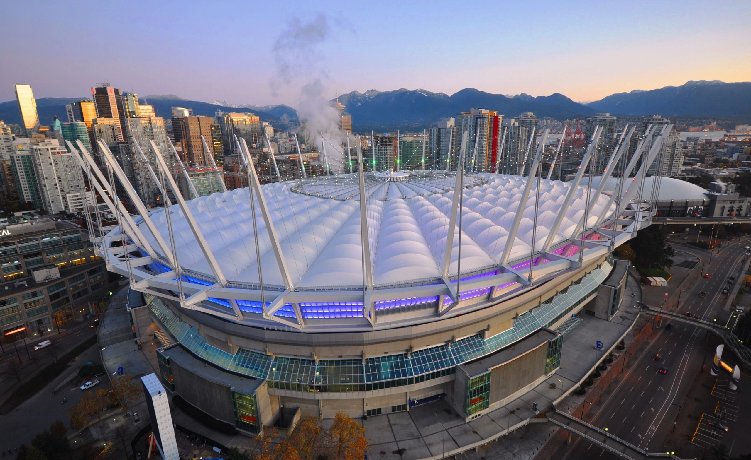 detail ocelovych lan zdroj pcl BC Place (Vancouver)