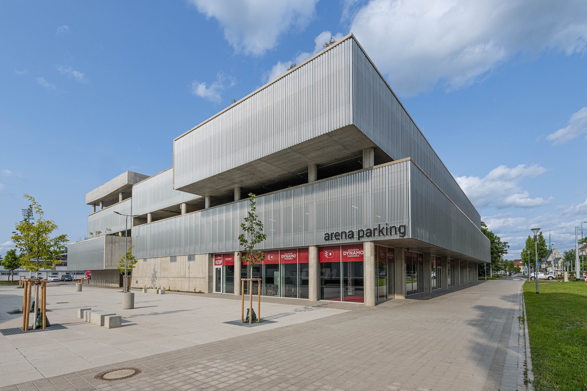 Parkovací dům Pardubice