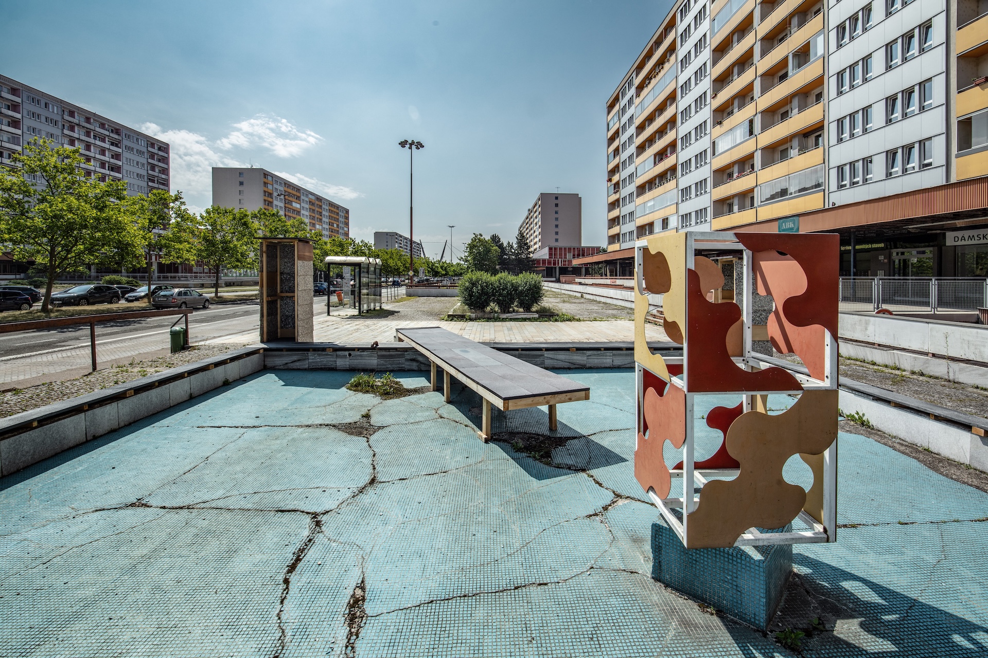 Architektonická intervence Okolo Hradce 
