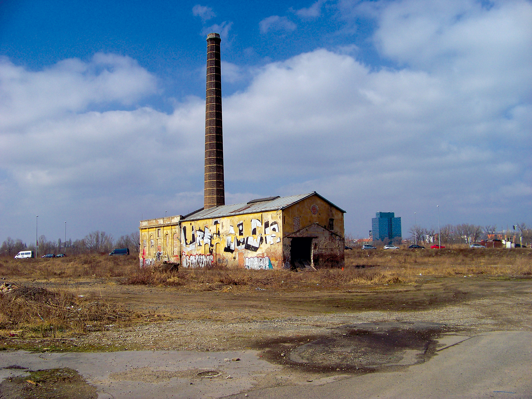 Teplárna, poslední pozůstatek Rustonky byl zdemolován 1.3. 2014 (foto ŠJů)