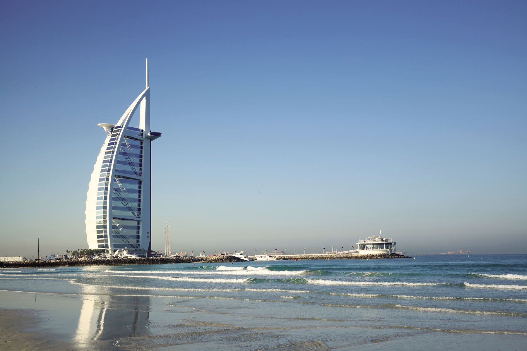 Hotel Burj Al Arab v Dubaji – W. S. Atkins