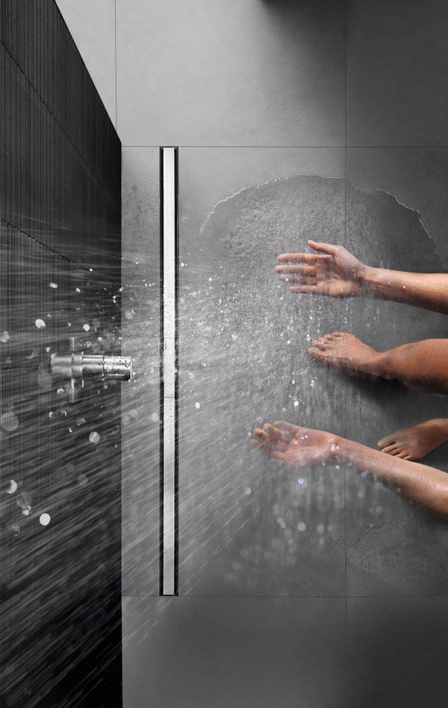 Popis: Sprchové kanálky Geberit CleanLine nejenom velmi dobře vypadají, ale také se snadno čistí, takže si teď naplno můžete vychutnat Vaši očistu.