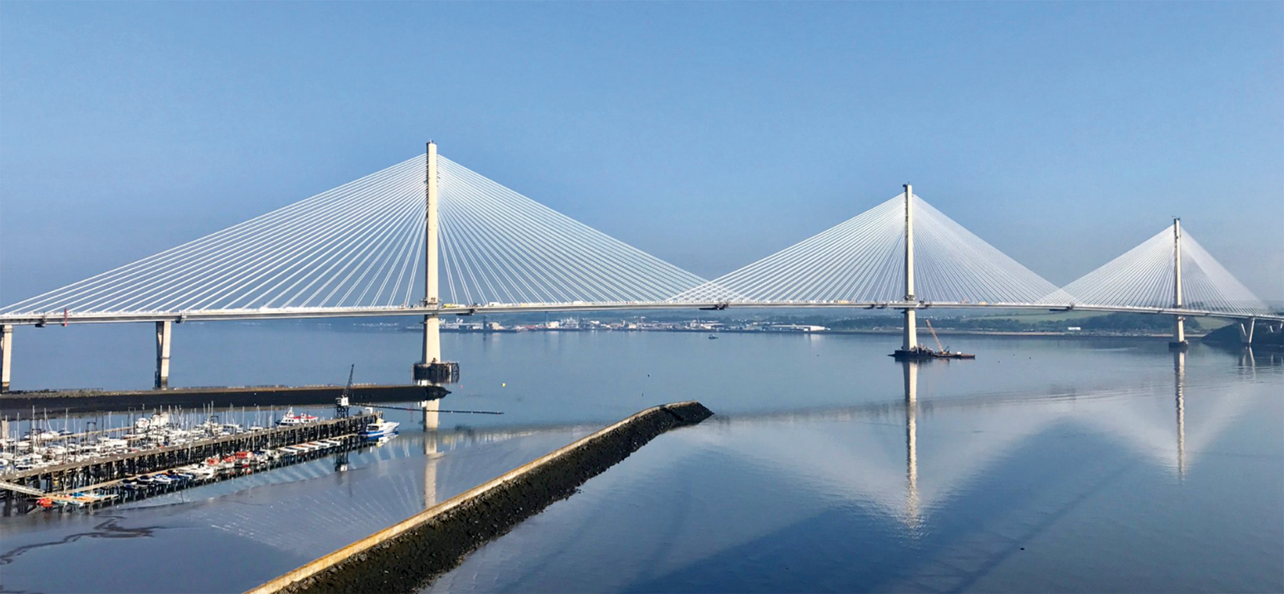 Obr. 3 Dokončený most Queensferry Crossing