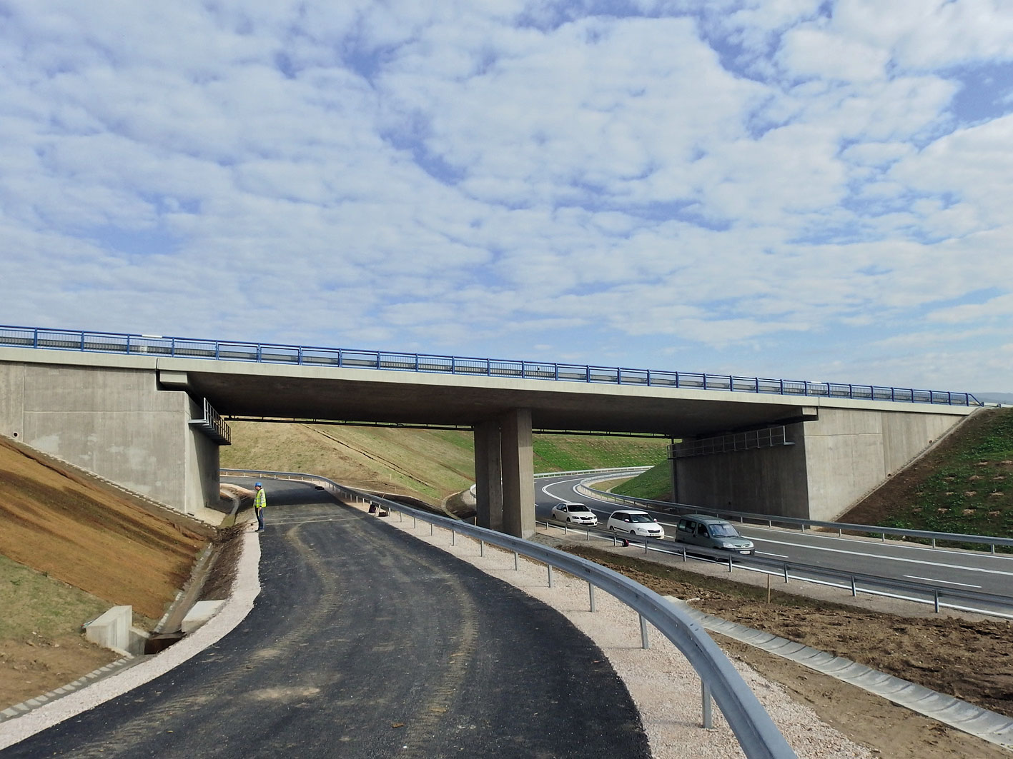 SO 201-00P – Most nad přivaděčem v km 0,340 na silnici I/18