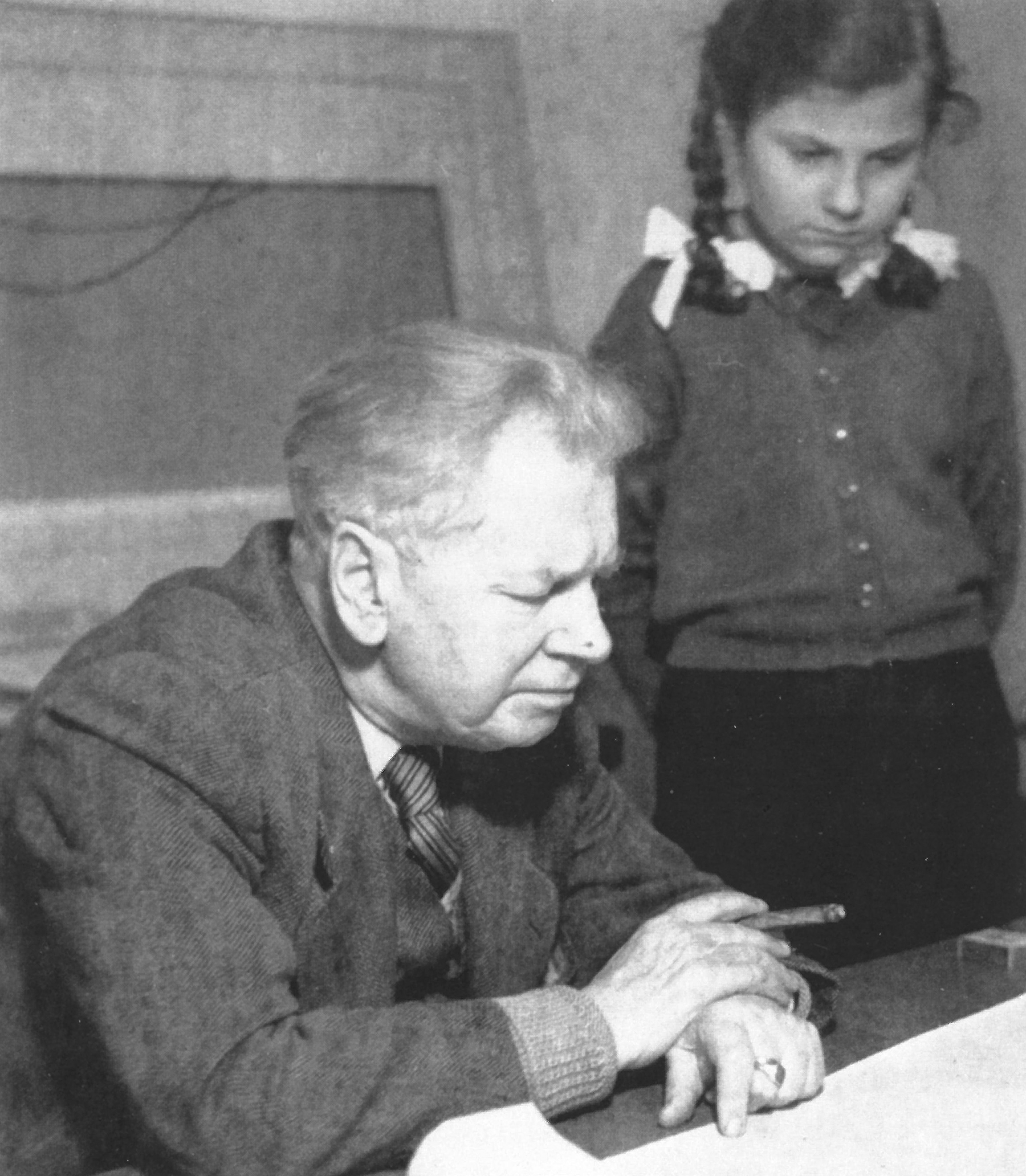 Antonín Engel a vnučka Zora, 50. léta