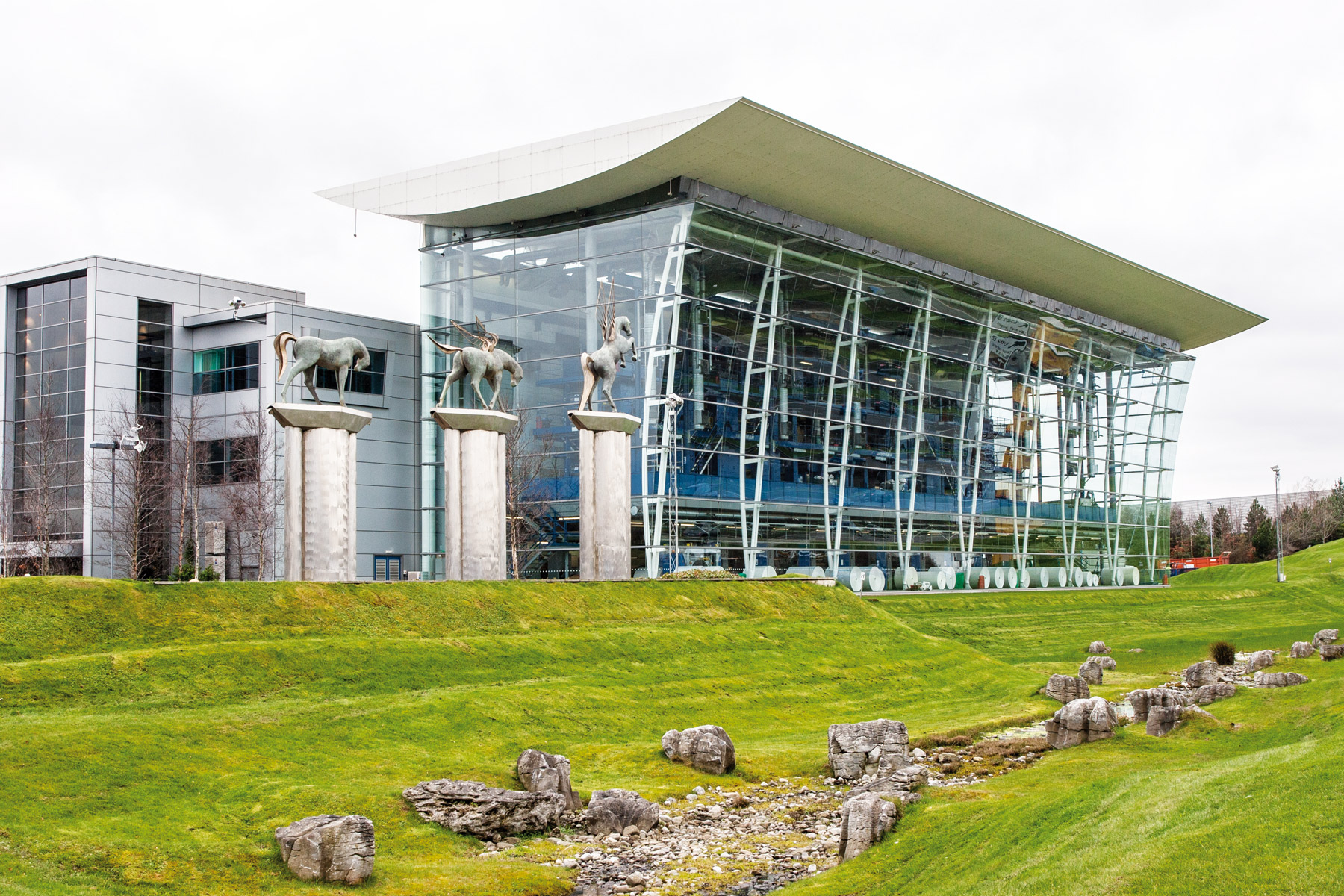 Strukturální sklo na fasádě kopírovacího centra v Irsku. Foto: Rainer Hardtke