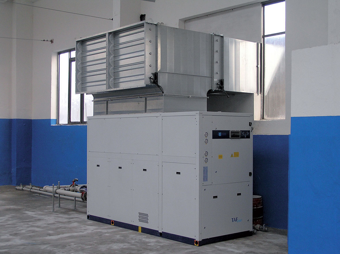 Obr. 6 Vnitřní instalace kompresorové jednotky M.T.A. s využitím odpadního tepla