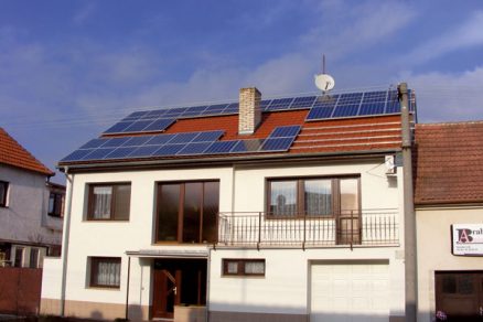 Fotovoltaická elektrárna na střeše domu – ano, nebo ne?