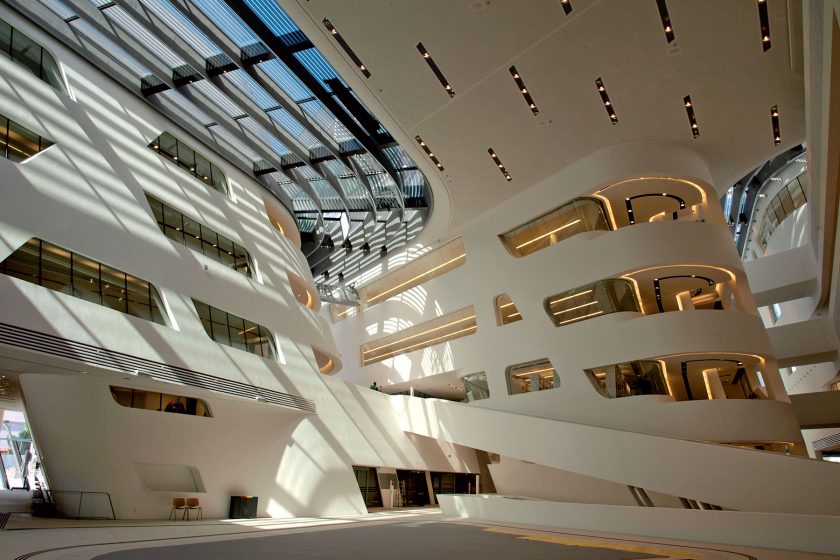 Nový kampus ve Vídni s knihovnou od Zahy Hadid