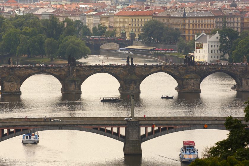 MMR pozastaví účinnost pražských stavebních předpisů