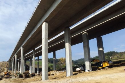 Výstavba mostních objektů na stavbě II. úseku dálnice D1