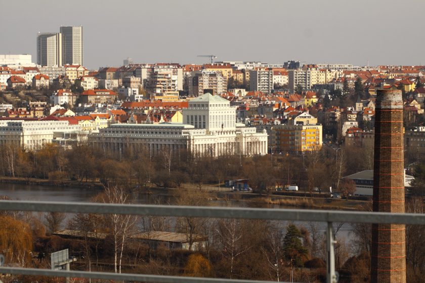 Demonstranti žádají odchod vedení MMR kvůli stavebním předpisům