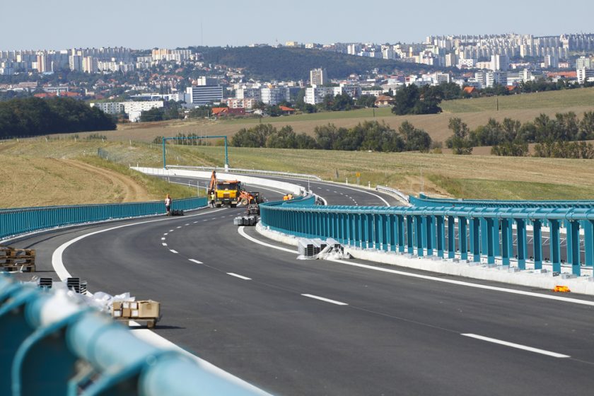 Strabag a Eurovia zvítězily v tendrech na stavbu D3 u Budějovic