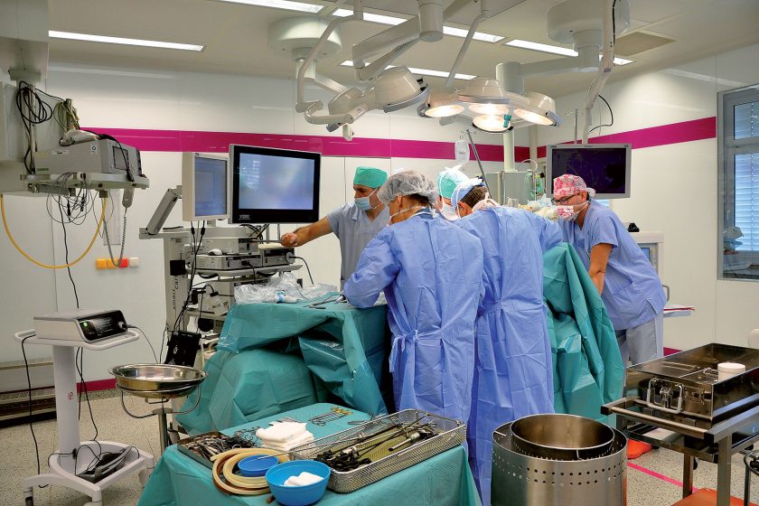 První česká nemocnice využívá v boji s bakteriemi nanotechnologie