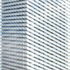 Torre Puig - Mrakodrap, který protíná oblohu v Barceloně
