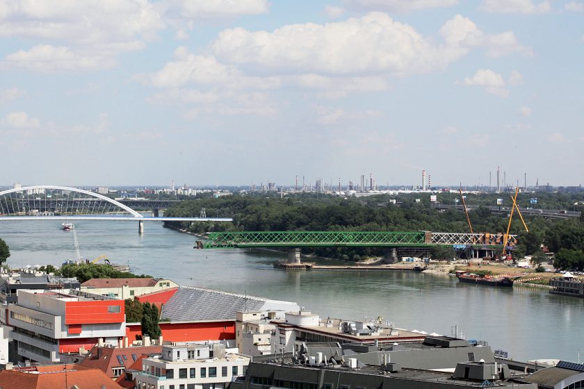 Výsun nového Starého mostu v Bratislavě