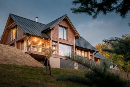 Czech Chalet – dřevostavba v alpském stylu v českých horách
